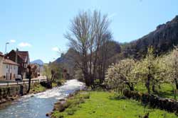 El río Casares a su paso por Cabornera