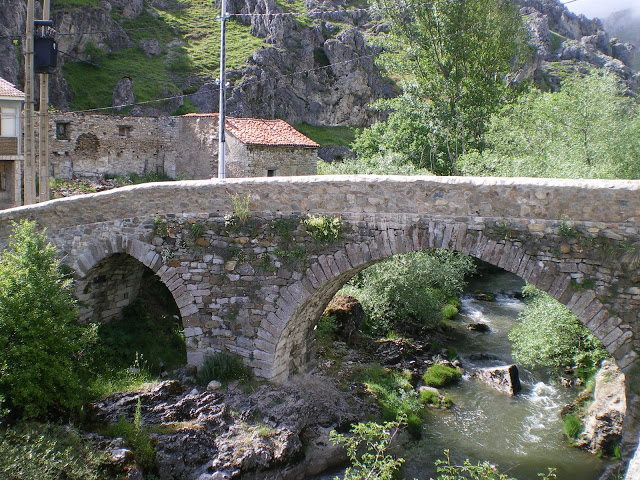 La Fábrica de Cabornera, alojamiento turismo rural, montaña de León, Pajares, Valporquero